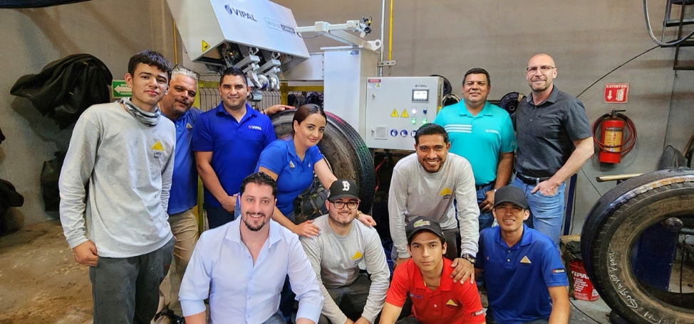 Vipal Máquinas instala la embandadora VR50-130 Cargo para la Renovadora Soria’s.