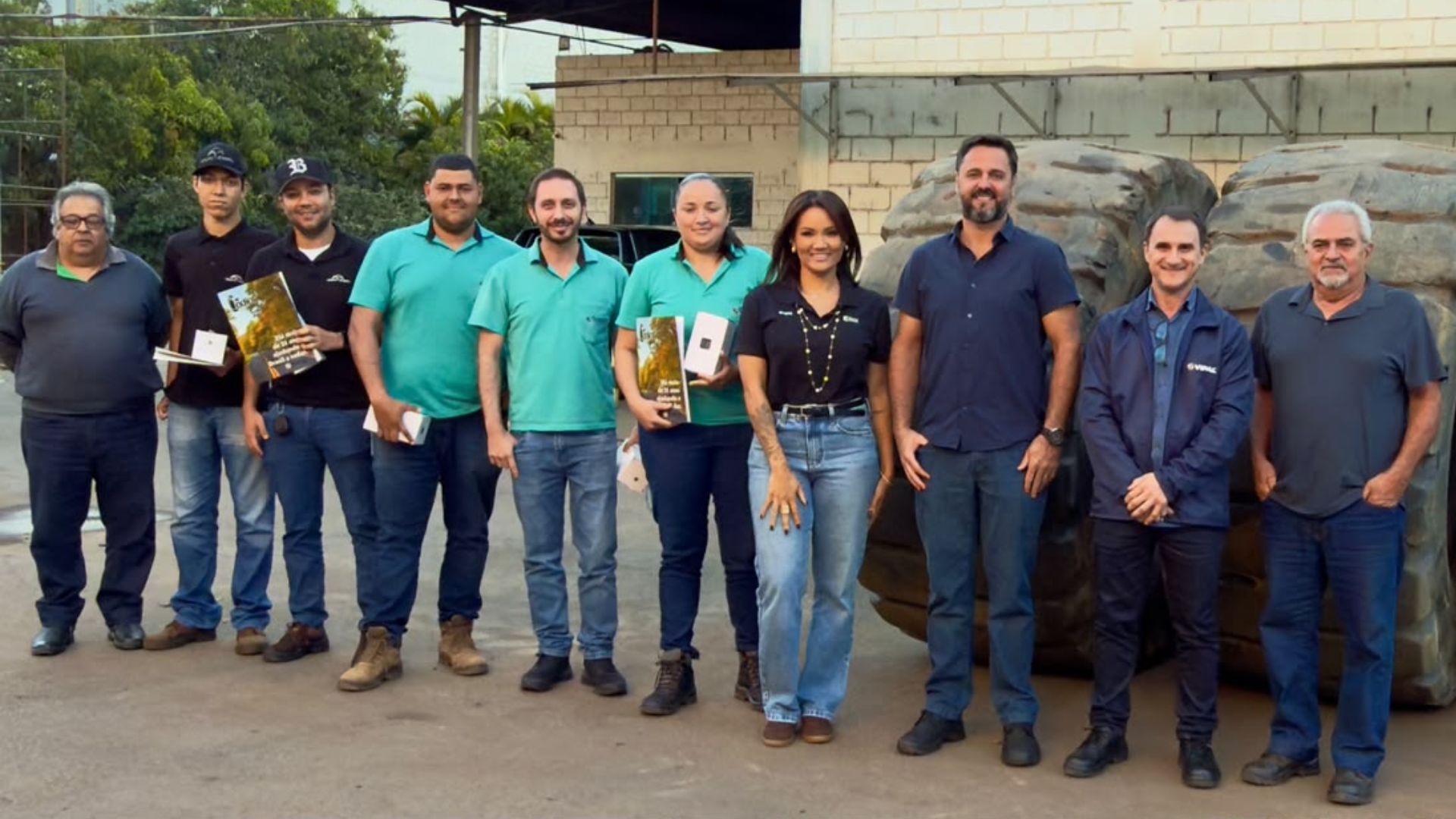 Vipal promove treinamento para clientes da JP Pneus em Minas Gerais 