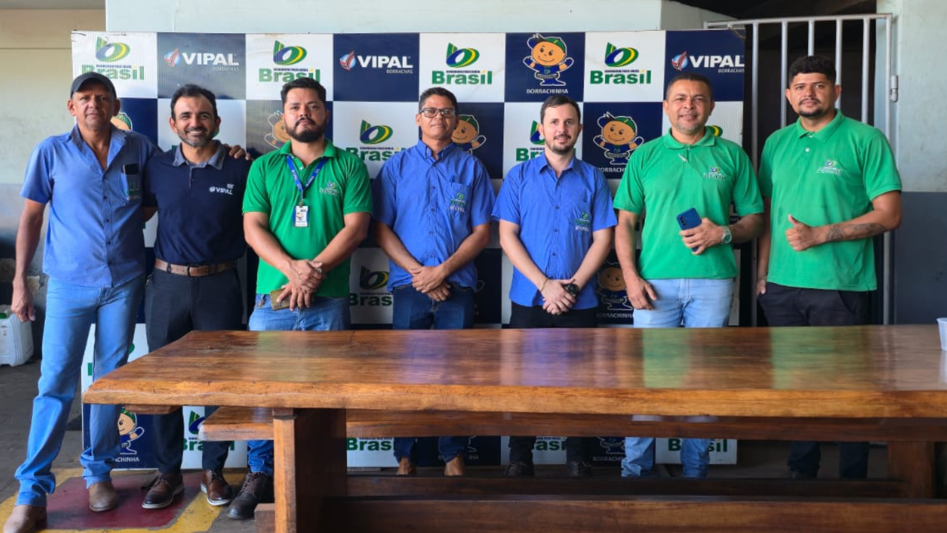 Vipal Borrachas realiza treinamento para a equipe da Pneus Brasil 