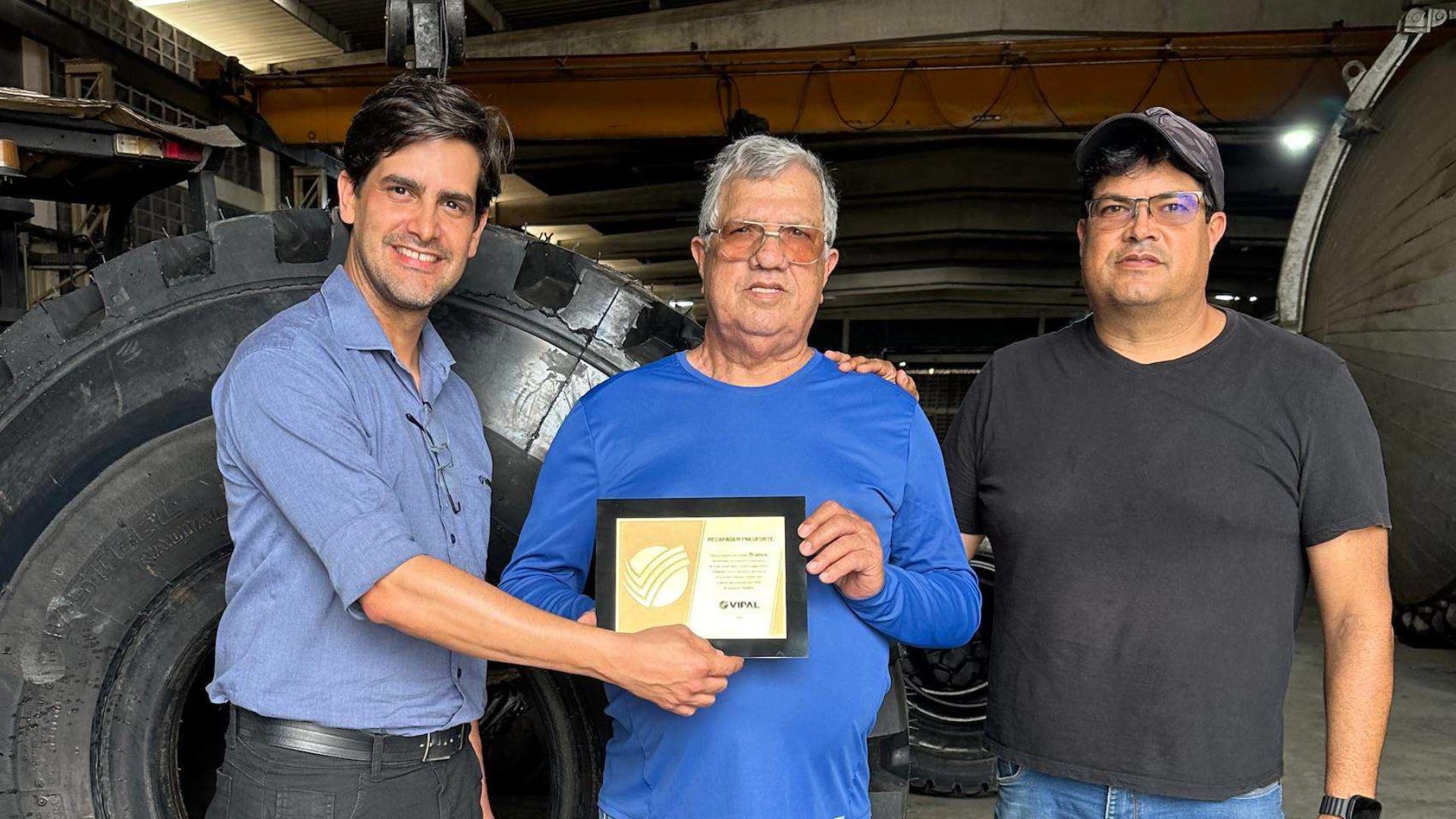 Recapagem Pneuforte celebra 15 anos como integrante da rede autorizada da Vipal