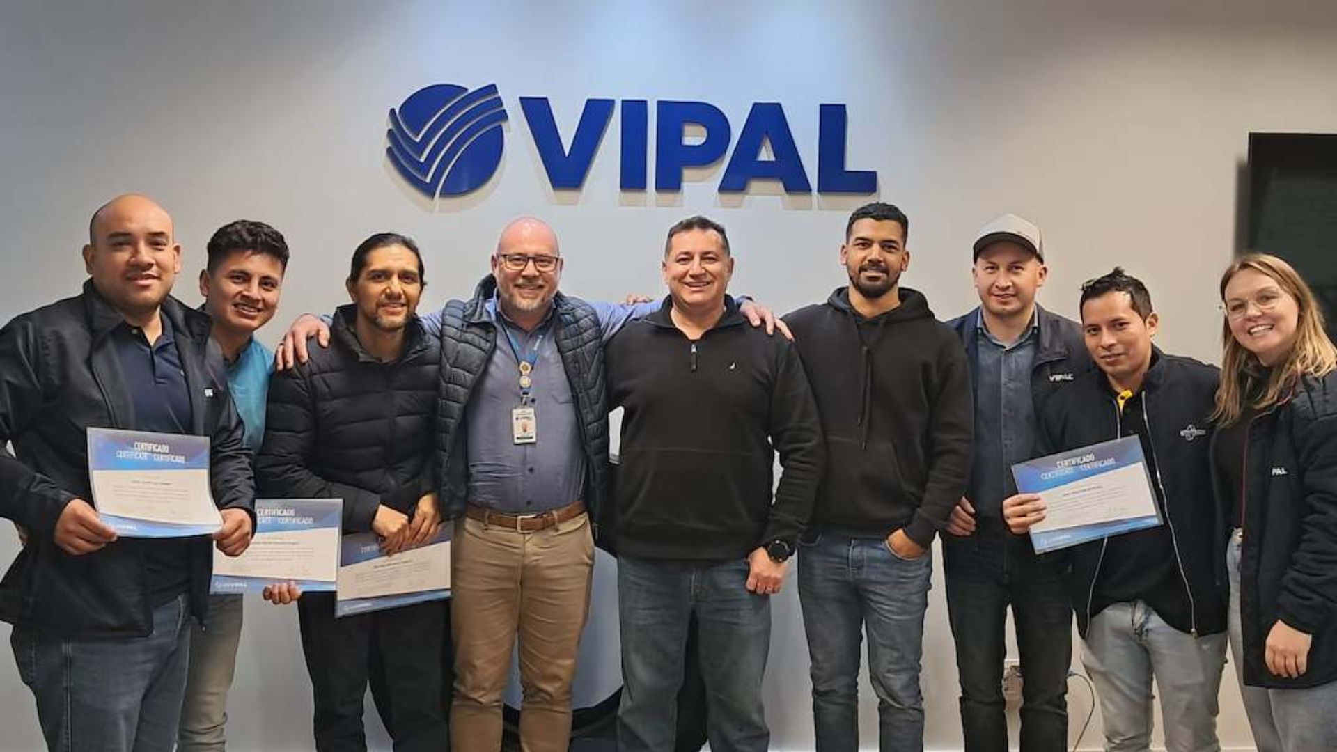 Vipal Borrachas promove treinamento de Gestão de Produção para reformadores do mercado externo 