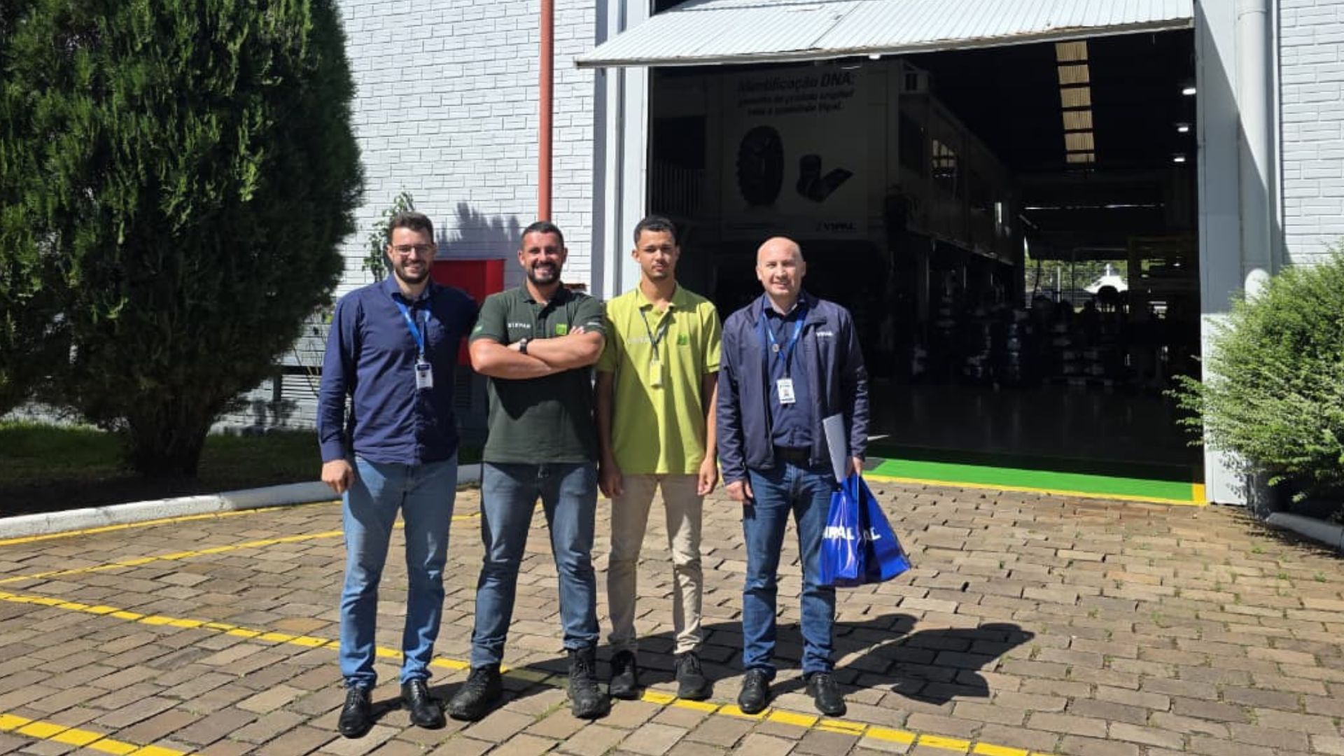 Vipal realiza treinamento para frotistas da Vix Logística 