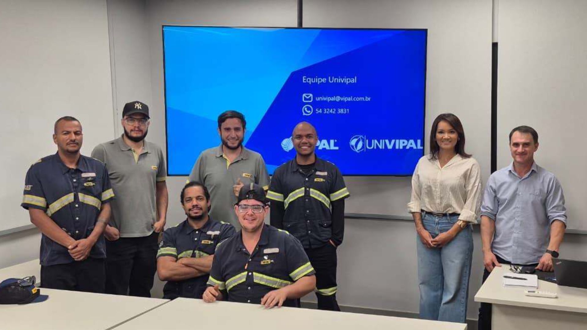 Vipal promove treinamento para a equipe da Sotreq Cat em Minas Gerais  