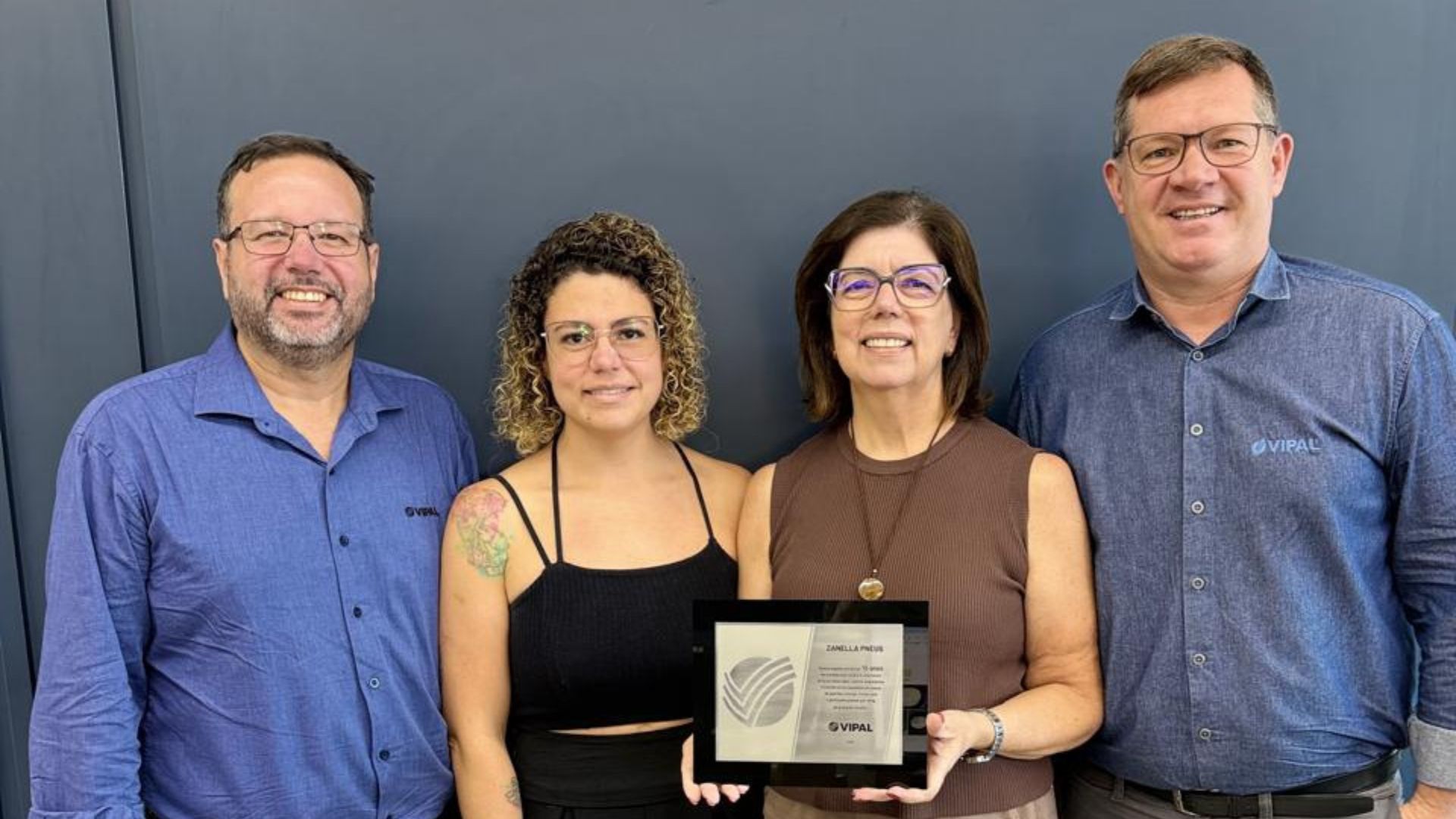 Pneus Zanella celebra 10 anos como integrante da Rede Autorizada Vipal 